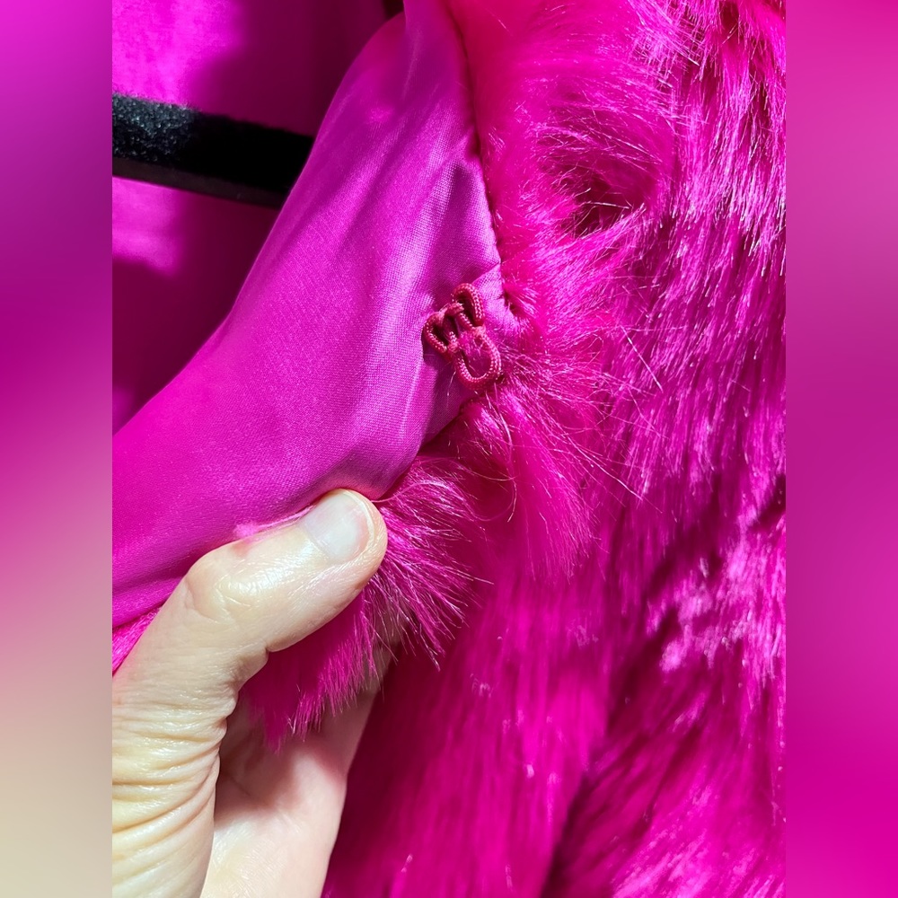 🤗SO FLUFFY pink🤗Forever 21🤗Size S🤗 Worn once🙃 Preloved by me!🤗CUTE🥰 - Picture 9 of 13
